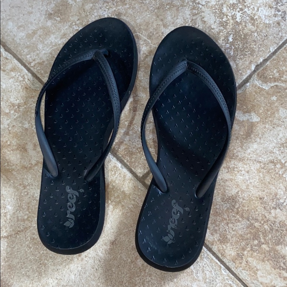 Reef Black Flip Flops